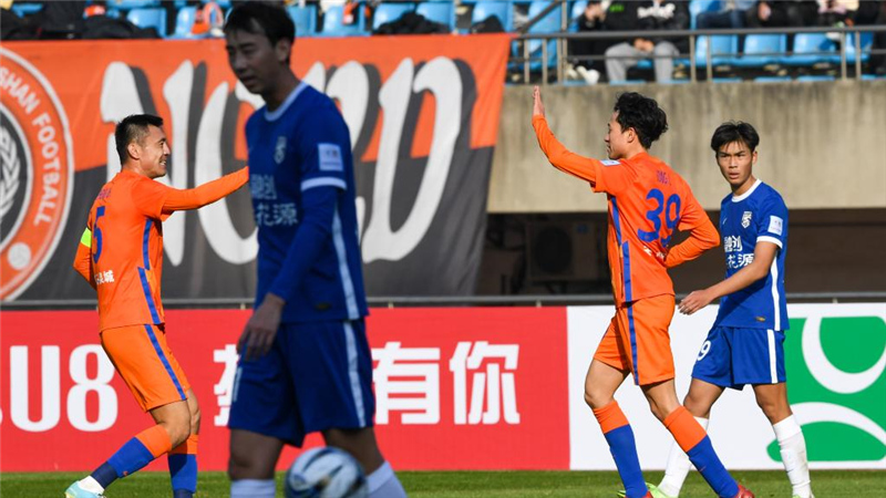 关于里程碑夜！武汉三镇内部沟通，国王杯集结日刷纪录，态度坚定，赛程密集仍需轮换的信息